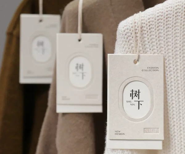 Clothes_hangtag_made_of_ivory_board.webp Clothes_hangtag_made_of_ivory_board.webp